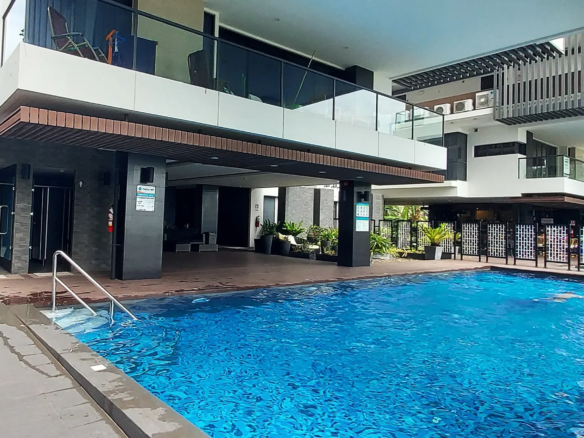 1 Bedroom Apartment @ Escape Condominium
