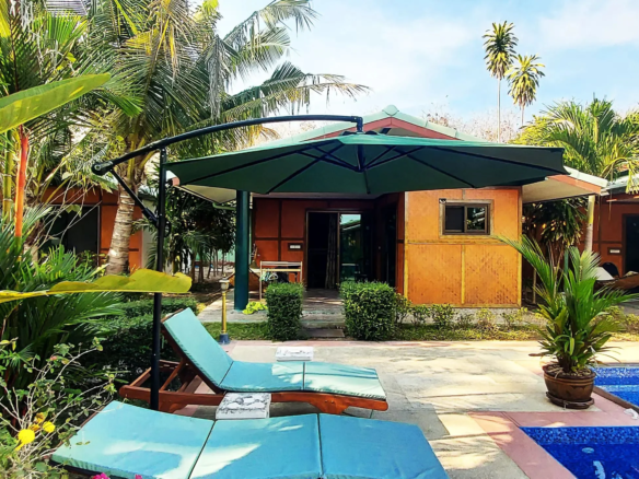 10 Bedroom Villa @ Resort around a large and lovely swimming pool