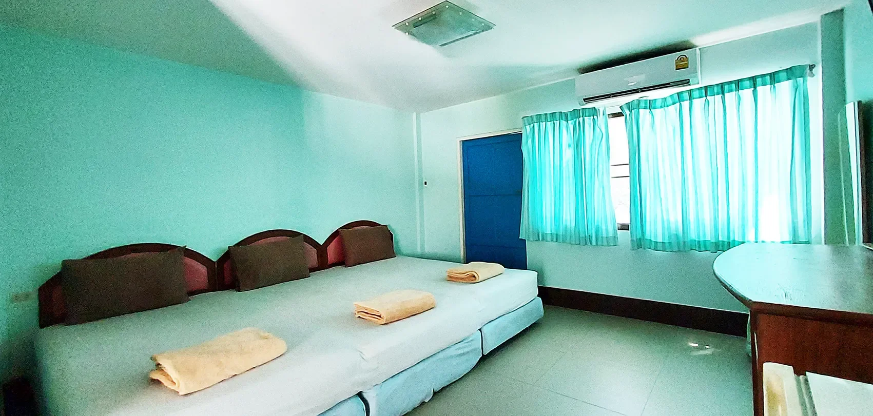 23 Bedroom Villa @ Resort with the best location at Mae Rampueng Beach